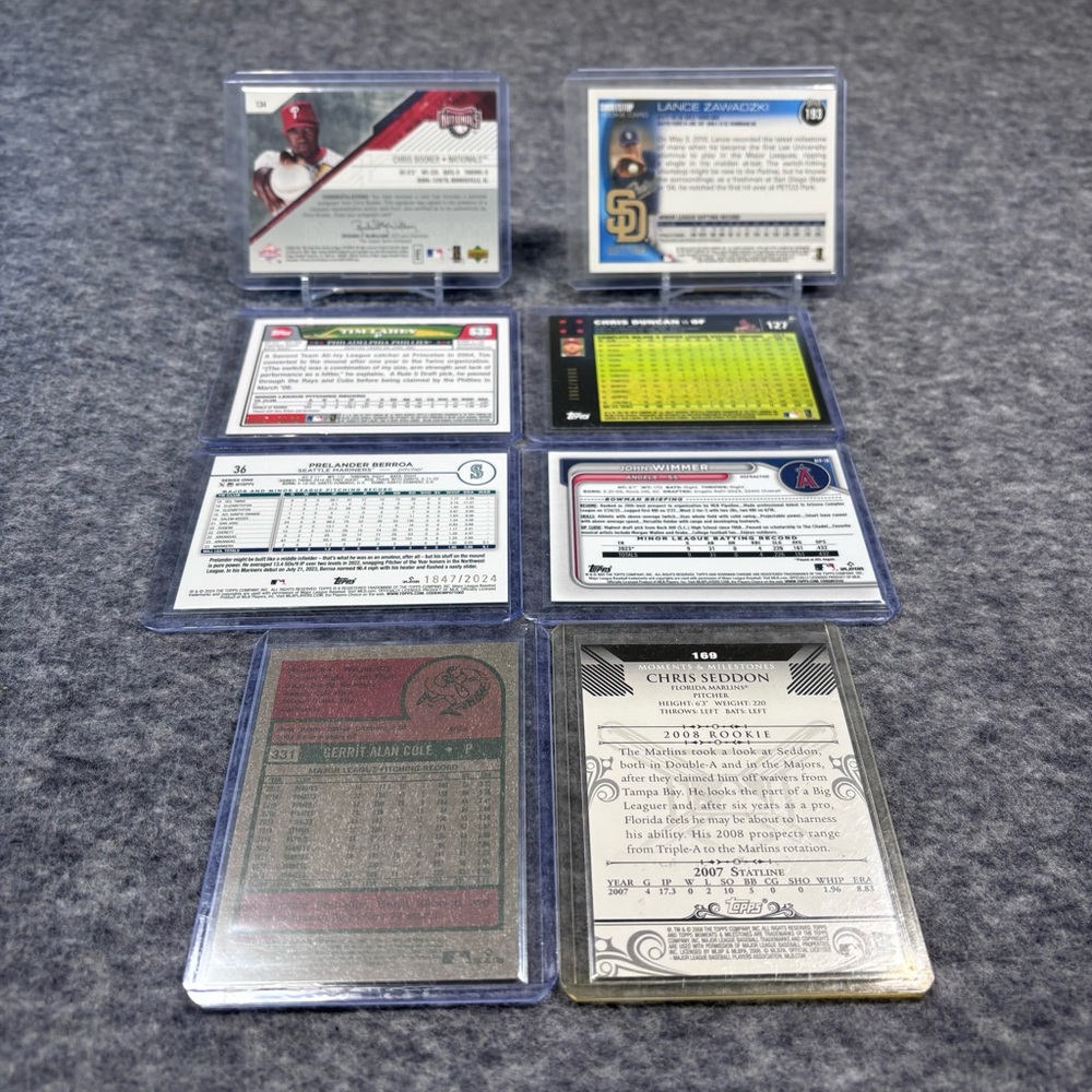 Assorted Baseball Card Lot - Picture 2 of 14